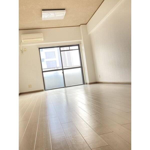 居間